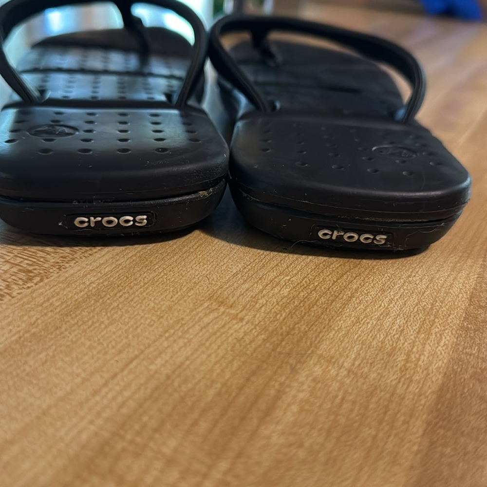 Croc flip flops - Picture 4 of 6